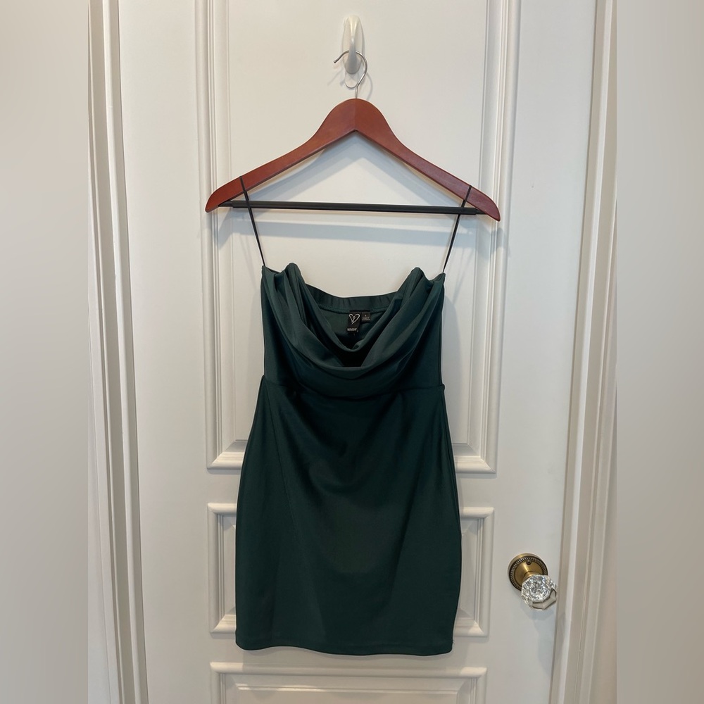 Windsor Women’s NWT Size Small Hunter Green Strapless Mini Dress.
